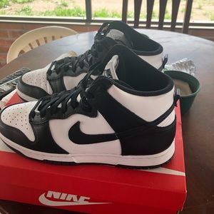 Nike dunk high black white